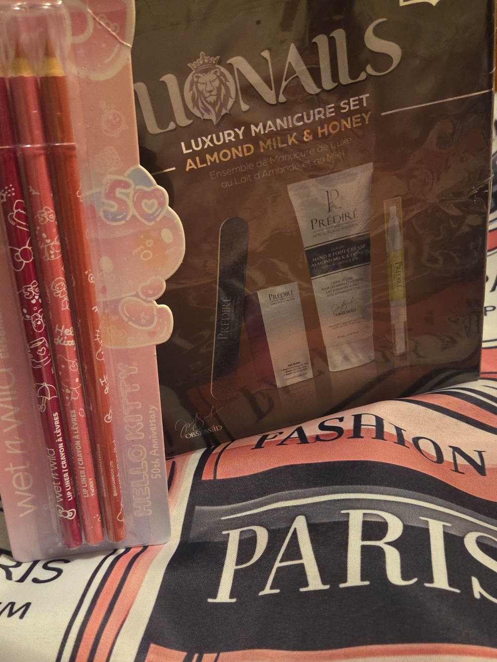 LioNails Almond Milk & Honey Luxury Manicure Set - Gold/Brown